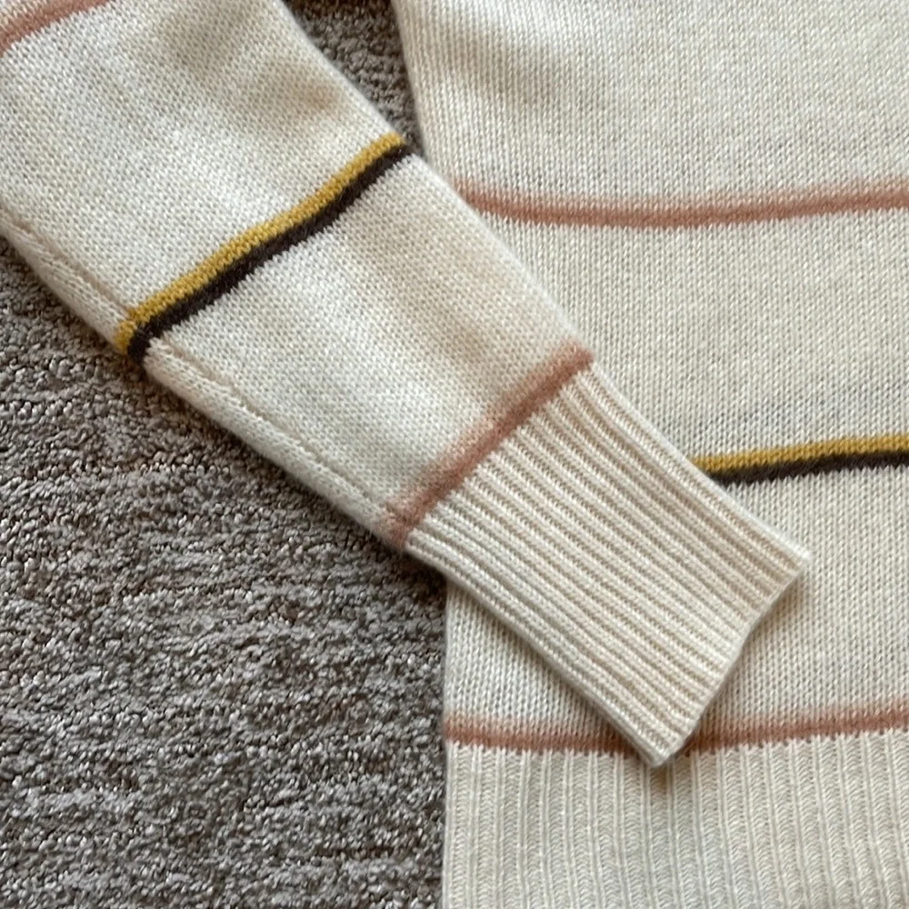 360 Cashmere Women’s Sweater, size XS - Picture 4 of 4